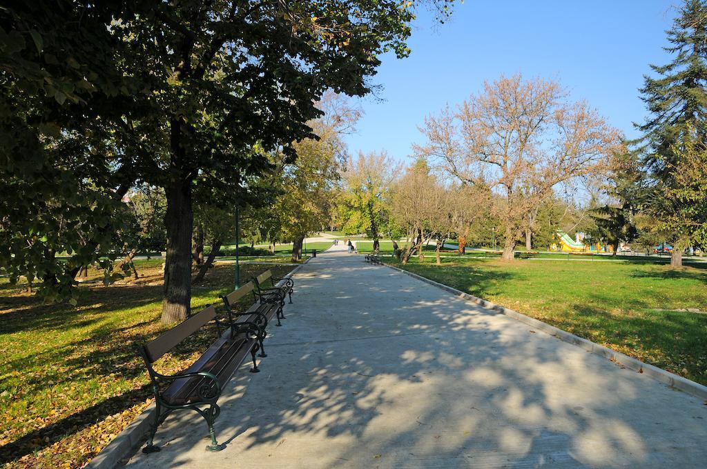 Park Hotel Izida Dobrich Exterior photo