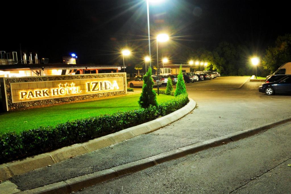 Park Hotel Izida Dobrich Exterior photo